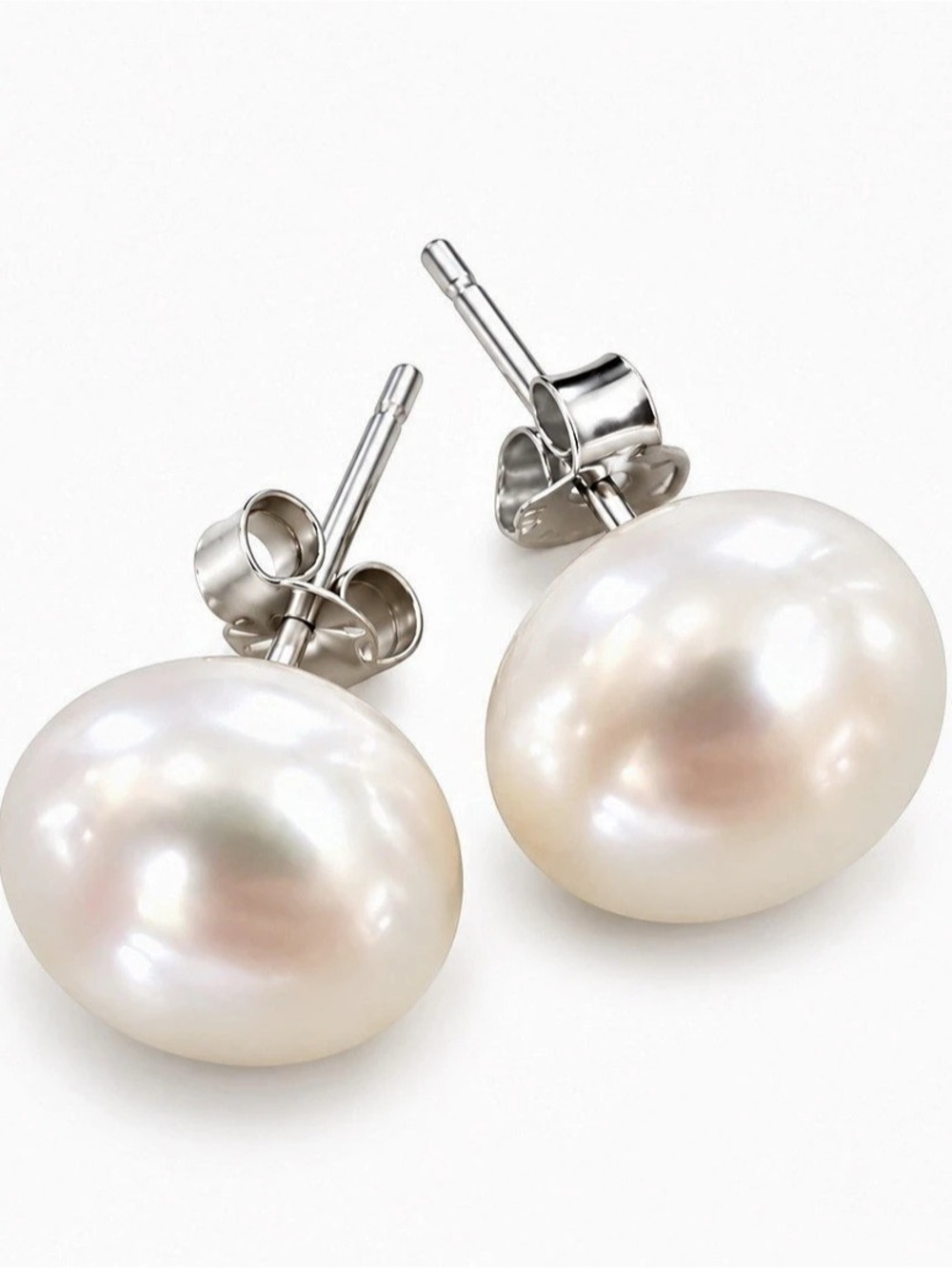 Pearl Stud Earrings in White Freshwater Sterling